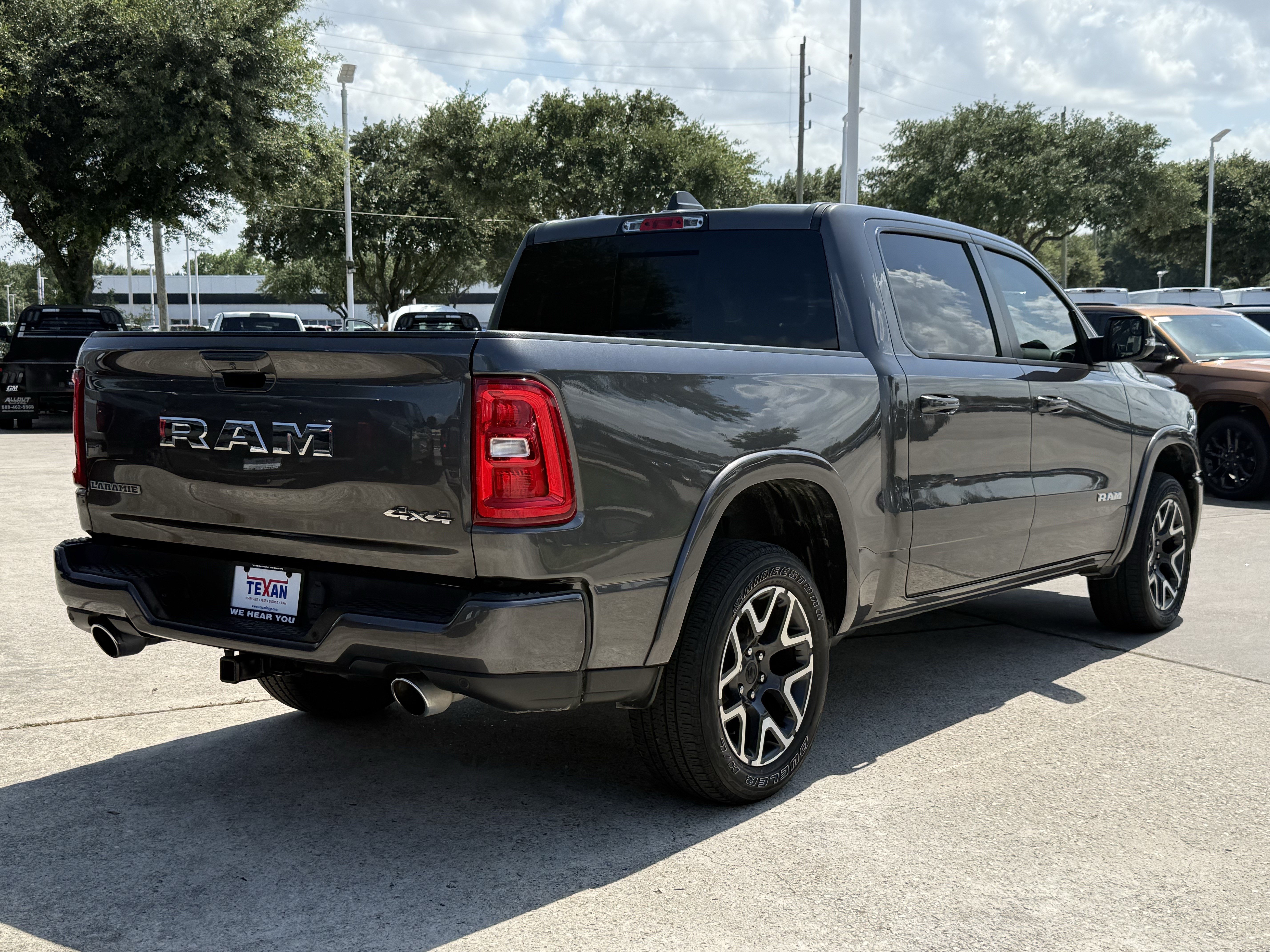 Used 2025 Granite Crystal Metallic Clearcoat Ram  image 4