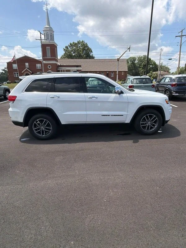 Used 2018 White Jeep Limited image 7