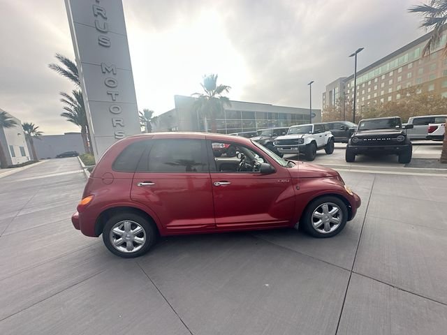 Used 2004 Red Chrysler Limited image 8