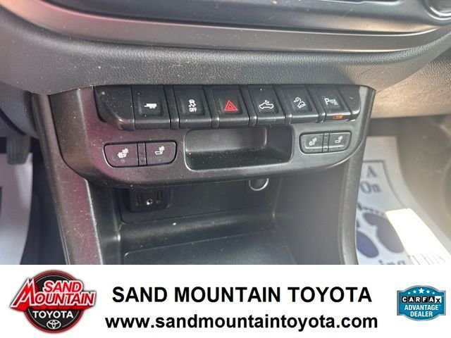 Used 2020 White Chevrolet Z71 image 21