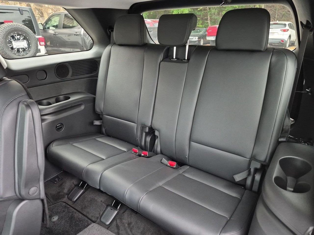 New 2027 Shimmering Silver Hyundai SEL Premium FWD image 33