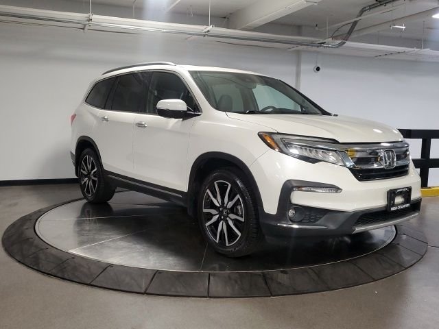 Used 2019 White Honda Touring image 3