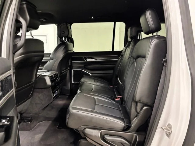 Used 2024 White Jeep Series II image 19