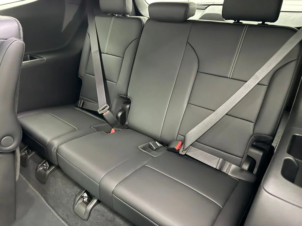 Used 2024 Red GMC Elevation image 38