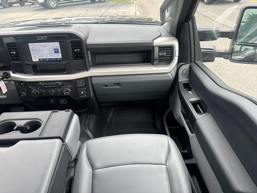 Used 2026 Gray Ford XL image 23