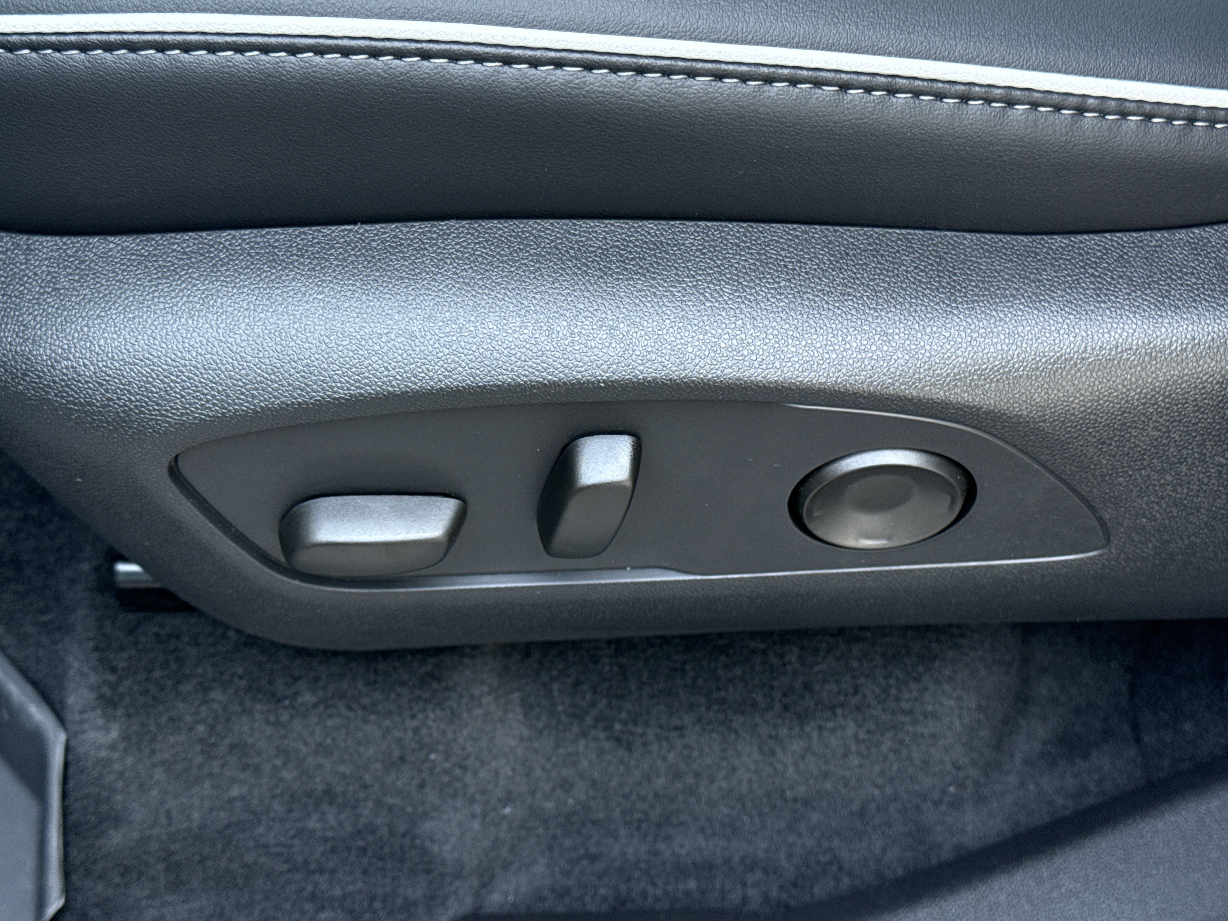 2026 Buick Enclave Preferred - Photo 17