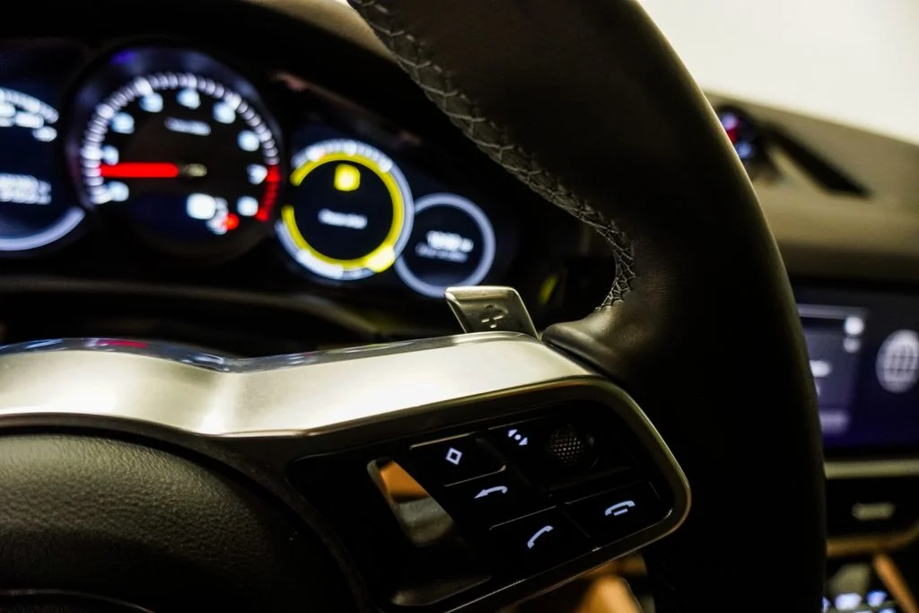 Used 2023 White Porsche Base image 18