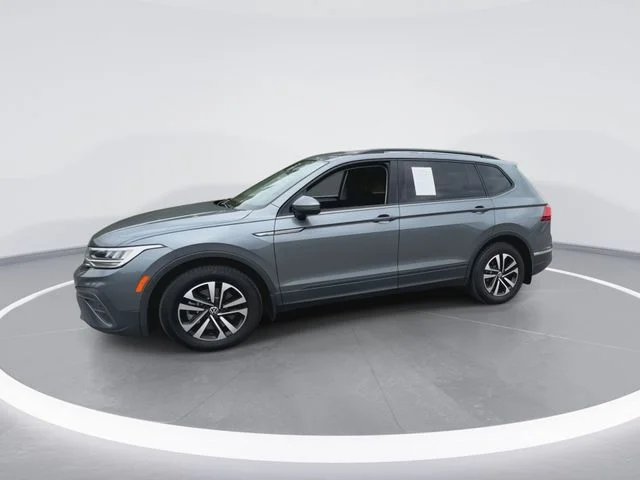 Used 2024 Gray Volkswagen 2.0T S image 6