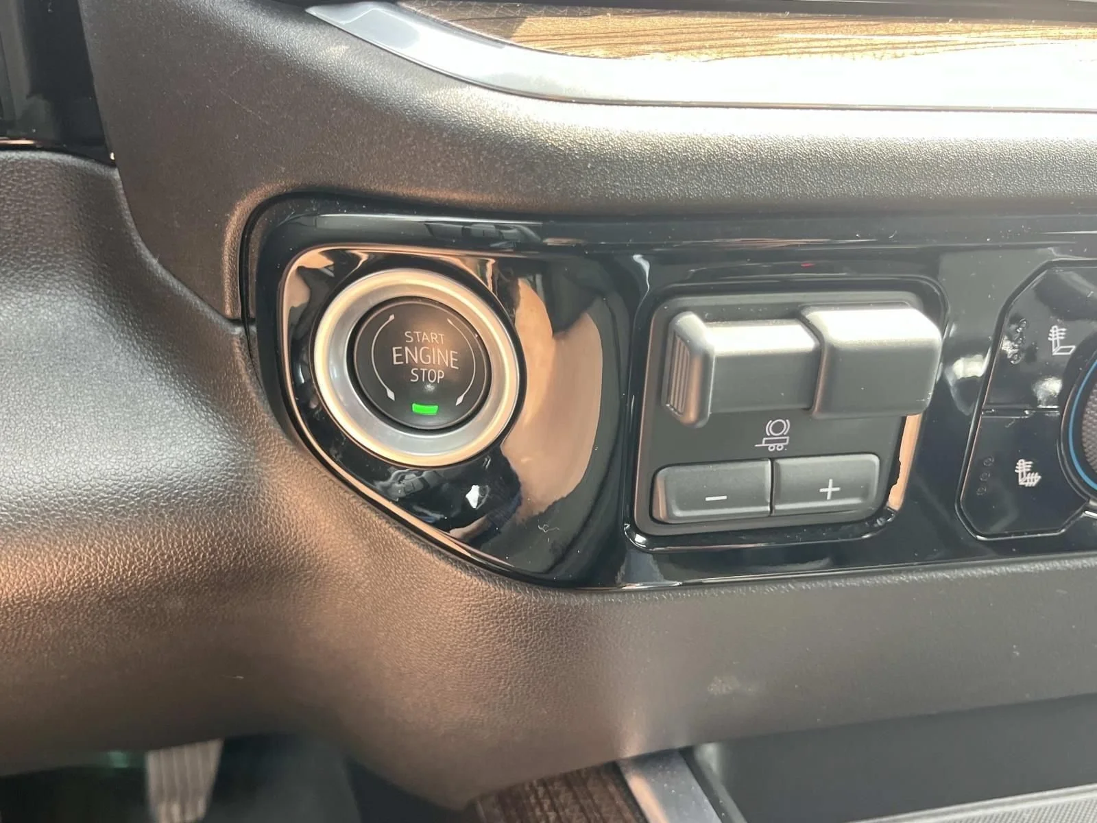 2024 Chevrolet Silverado 1500 RST - Photo 34