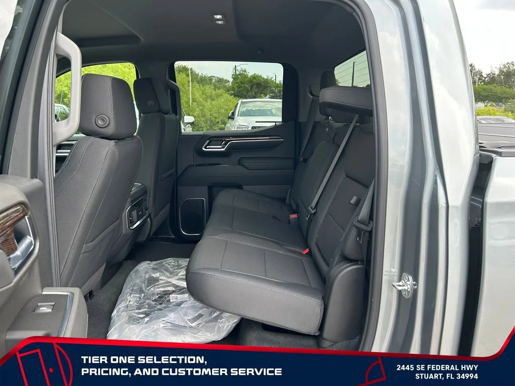 New 2026 Sterling Metallic GMC Elevation image 12