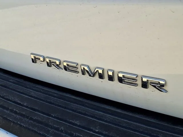 Used 2024 Summit White Chevrolet Premier image 28