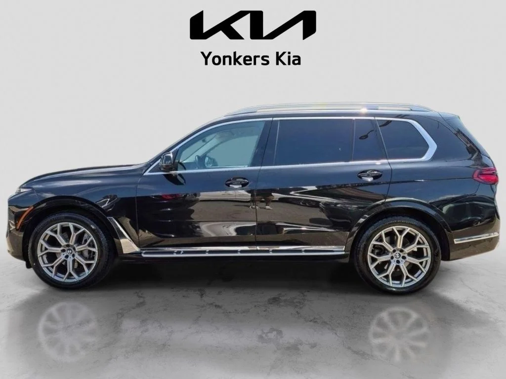 Used 2025 Black BMW xDrive40i image 14