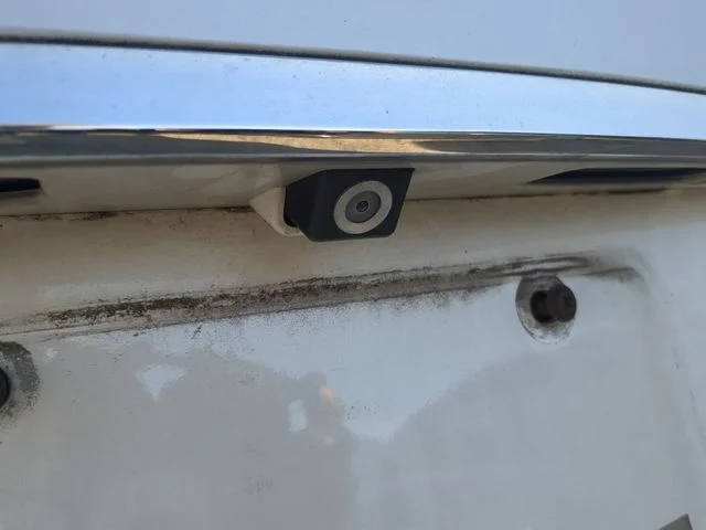 Used 2013 White Hyundai 3.8 image 12