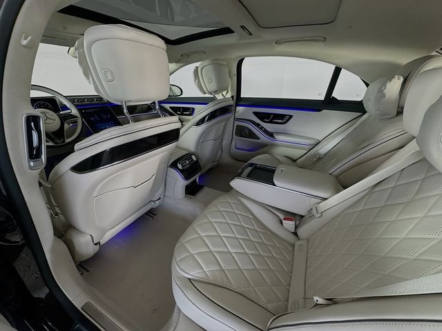 New 2026 MANUFAKTUR Rubellite Red Metallic Mercedes-Benz S 580 image 25