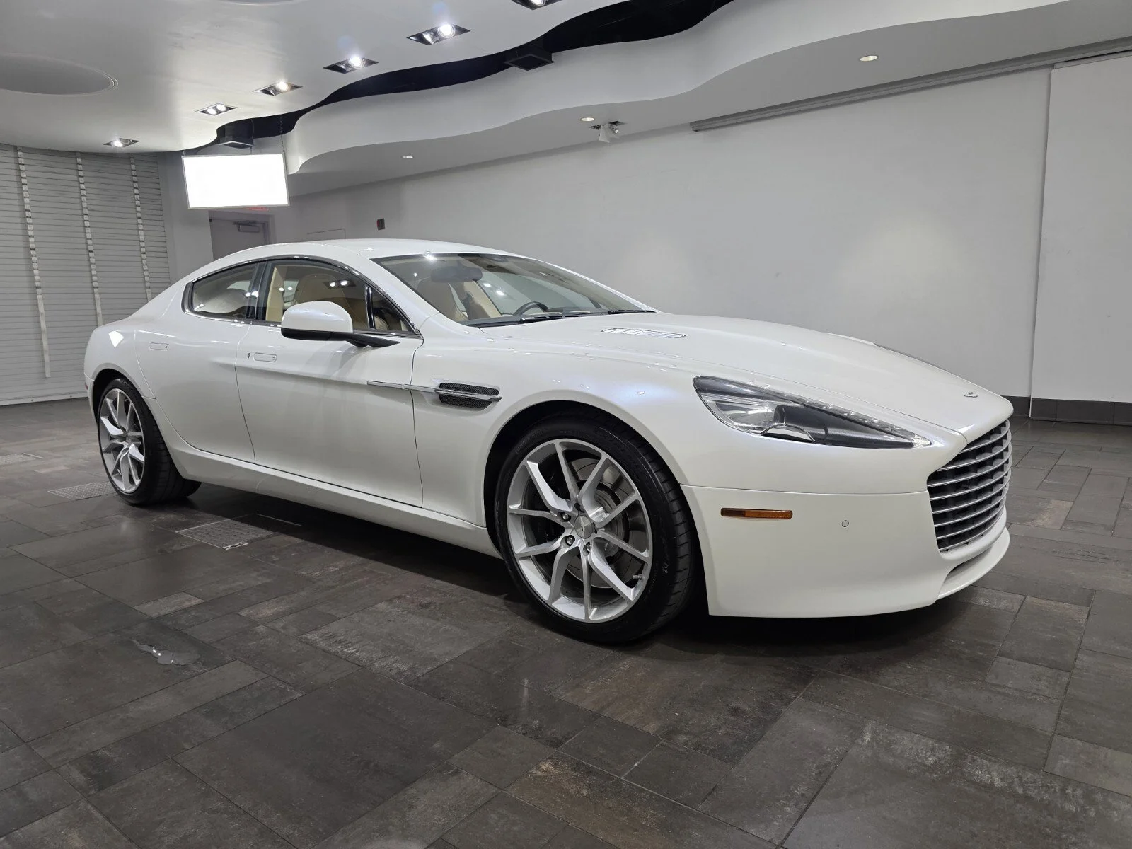 2016 Aston Martin Rapide Rapide S's photo
