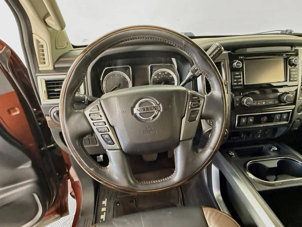 Used 2017 Copper Nissan Platinum Reserve image 12