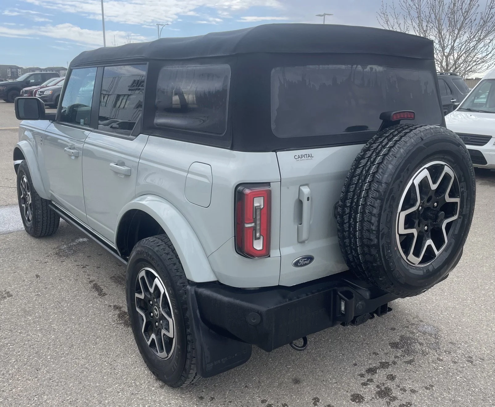 Used 2022 Cactus Gray Ford OUTER BANKS image 3