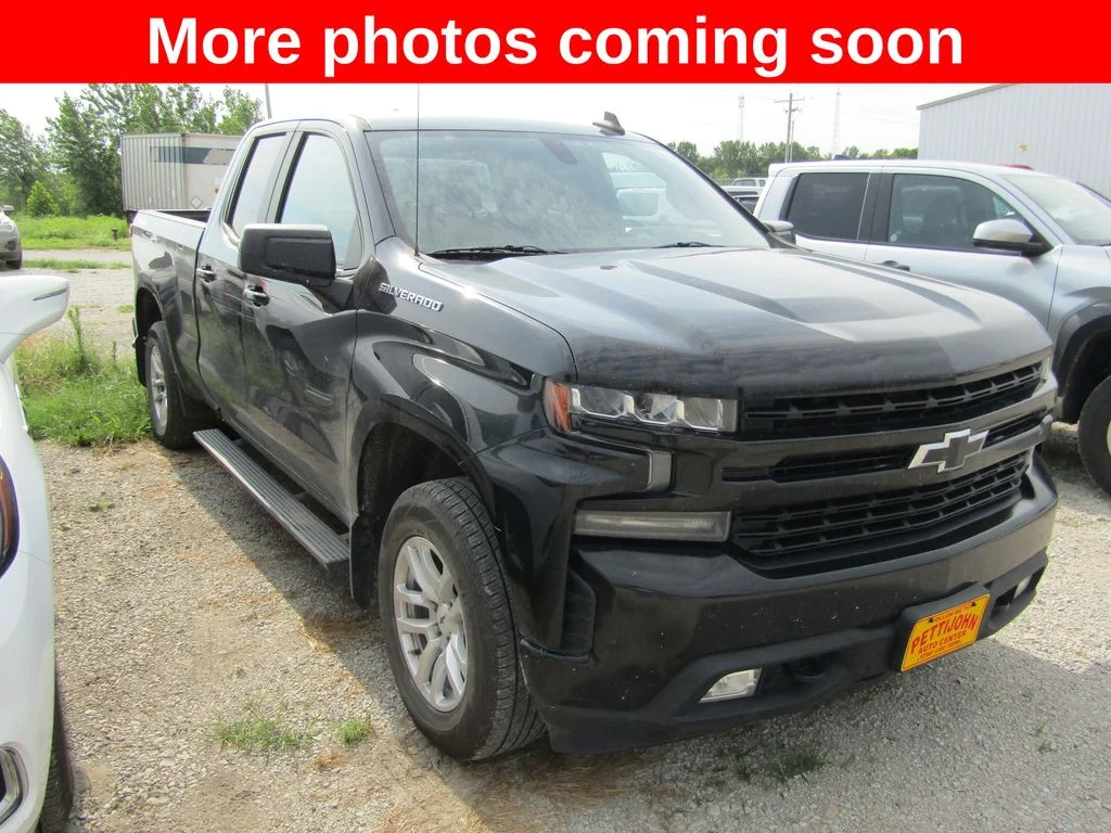 Used 2020  Chevrolet RST image 7