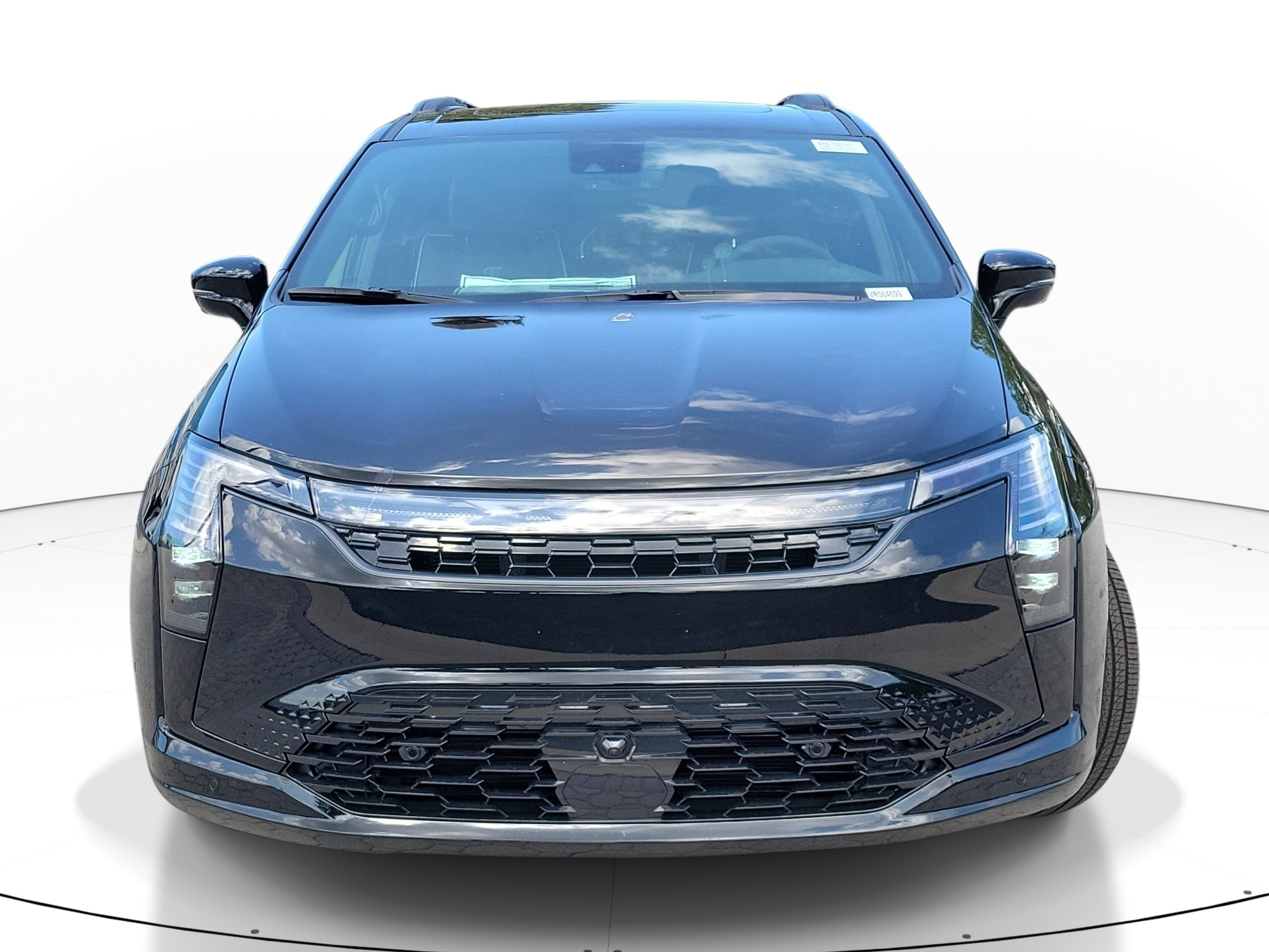 New 2027 Diamond Black Crystal Pearl-Coat Exterior Paint Chrysler Limited image 2