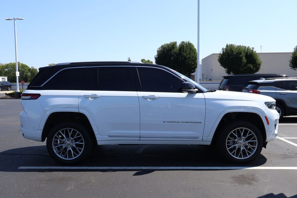 Used 2022 Bright White Clea Jeep Summit image 8