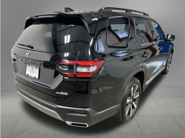 Certified Used 2025 Crystal Black Pearl Honda Touring image 6