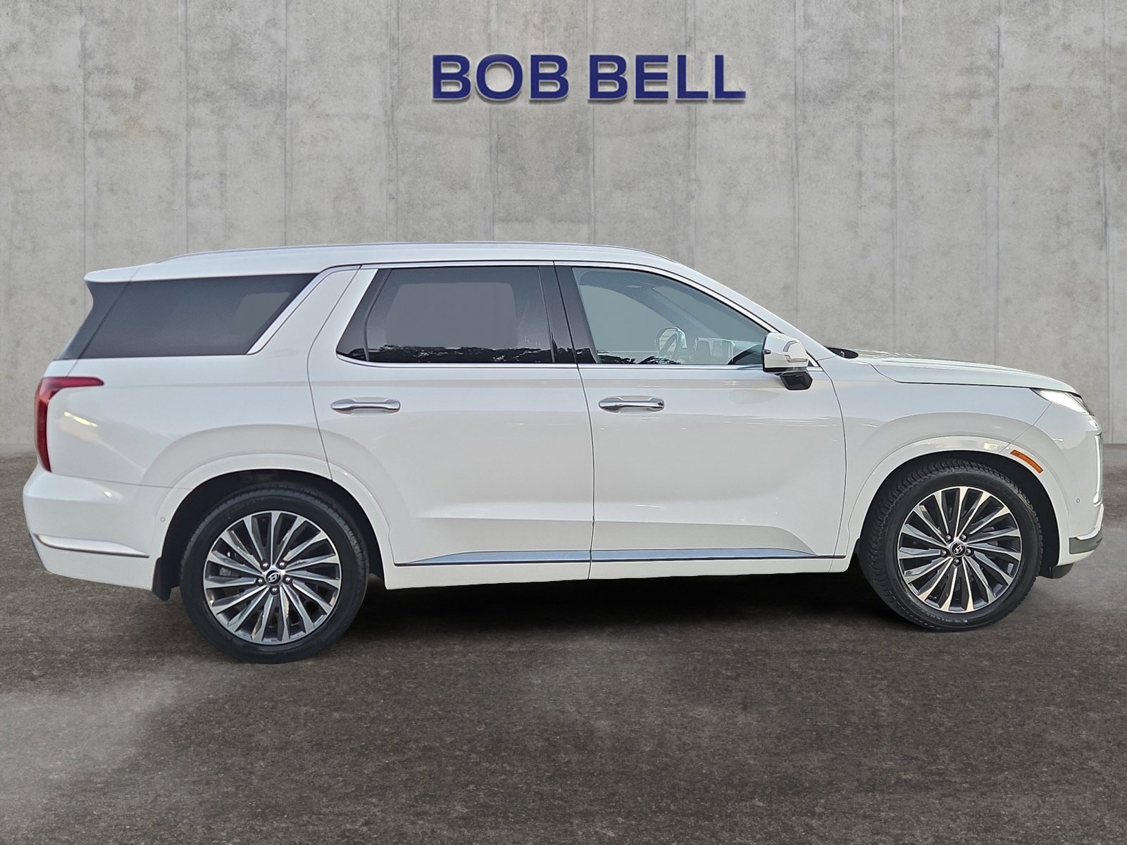 Used 2023 Hyper White Hyundai Calligraphy image 6