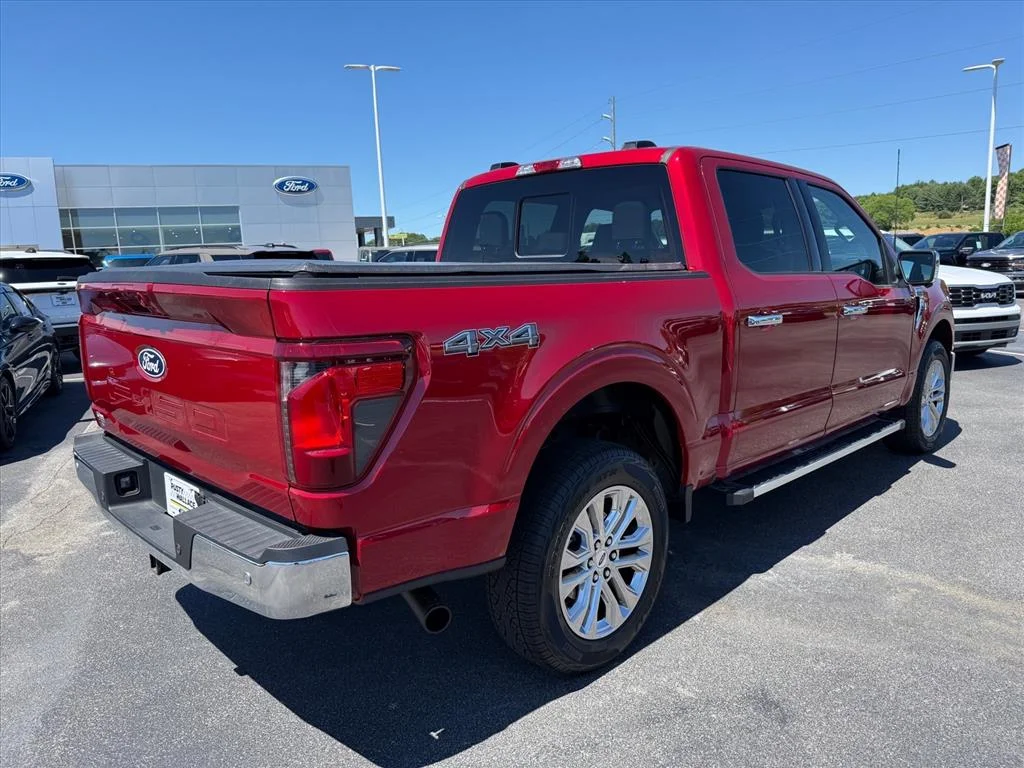 Used 2025 Red Ford XLT image 7