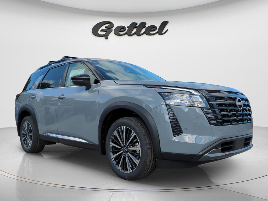 New 2026 Boulder Gray Pearl / Super Black Two-tone Nissan Platinum image 3