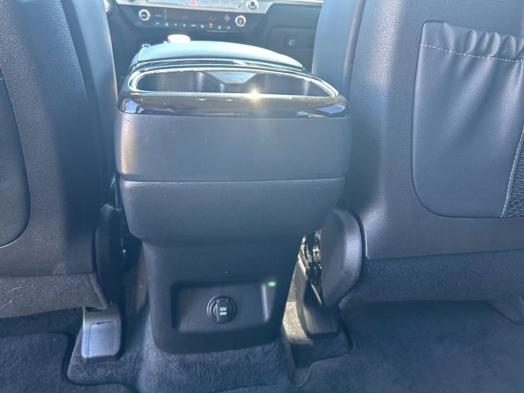 Used 2024 Black Kia S image 19