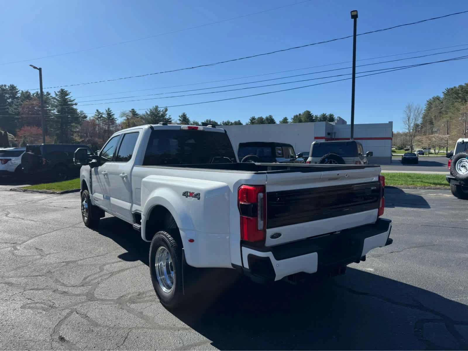New 2026 Star White Metallic Tri-Coat Ford Platinum image 3