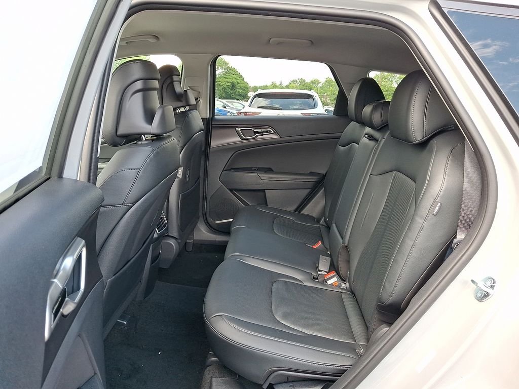 New 2026 Wolf Gray Kia EX image 5