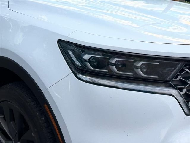 Used 2023 White Kia X-Line SX Prestige image 22