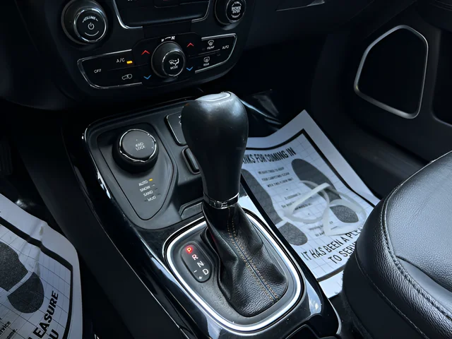 Used 2020 Gray Jeep Limited image 25