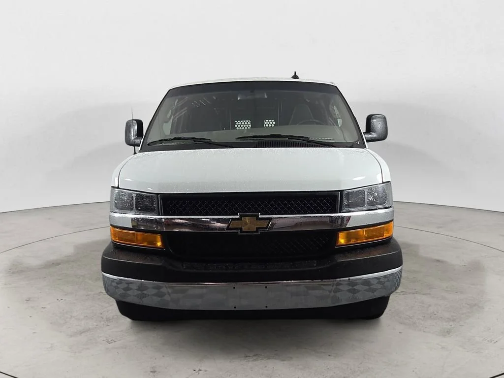 Used 2024 Summit White Chevrolet WT image 8