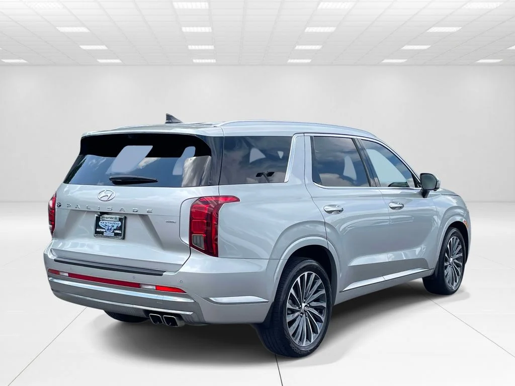 Used 2024 Silver Hyundai Calligraphy image 6