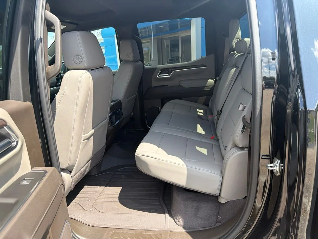New 2026 Onyx Black GMC SLT image 32