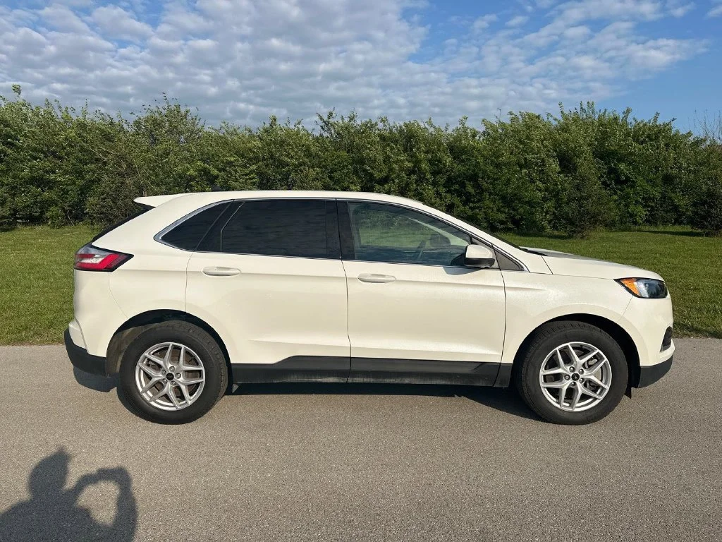 Used 2023 White Ford SEL image 10