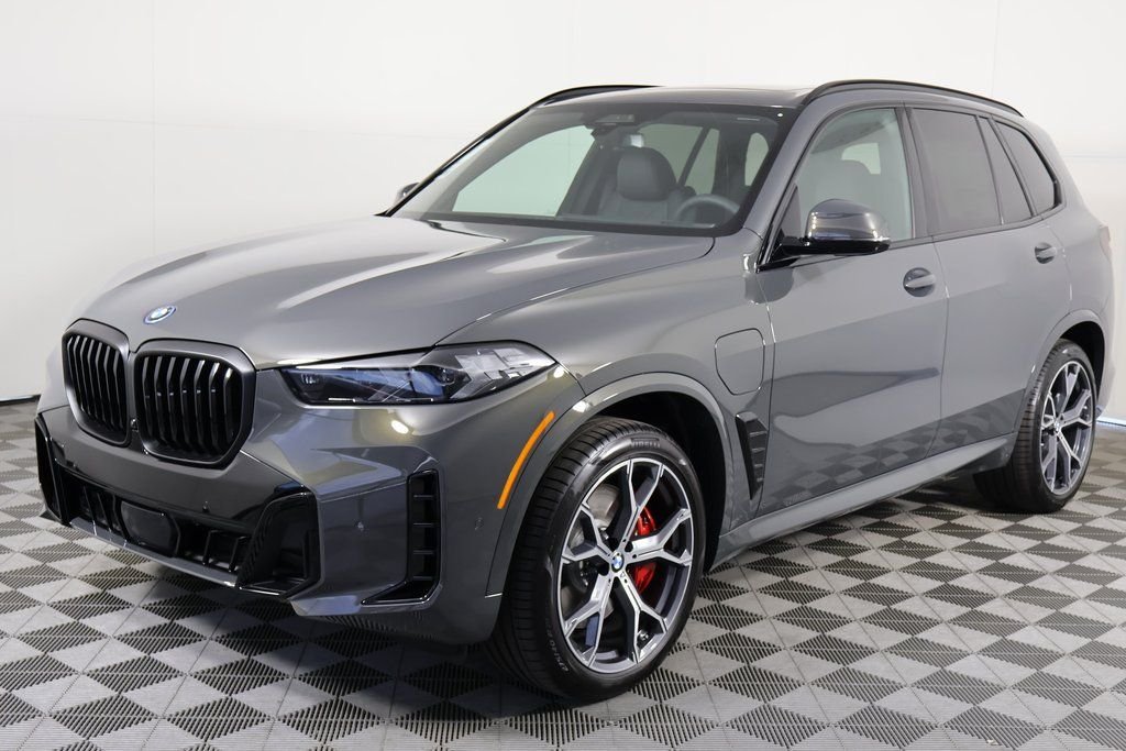2026 BMW X5 xDrive50e's photo