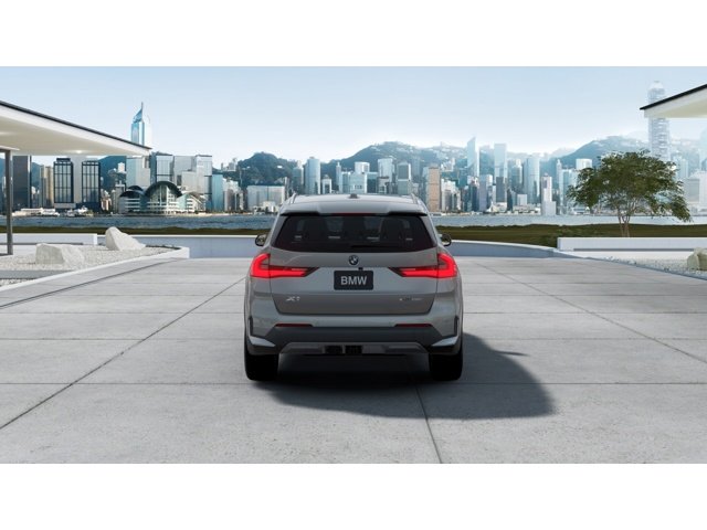 New 2026 Space Silver Metallic BMW xDrive28i image 5