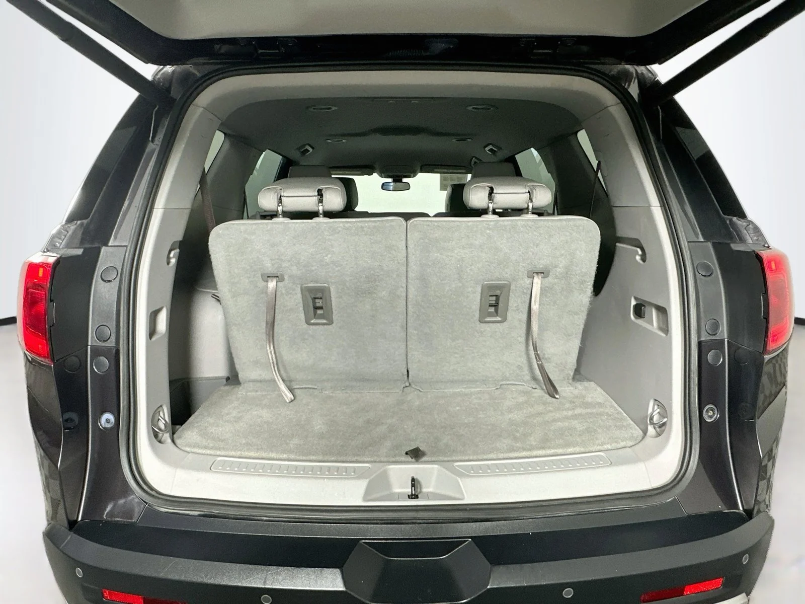 Used 2017 Iridium Metallic GMC SLT-1 image 28