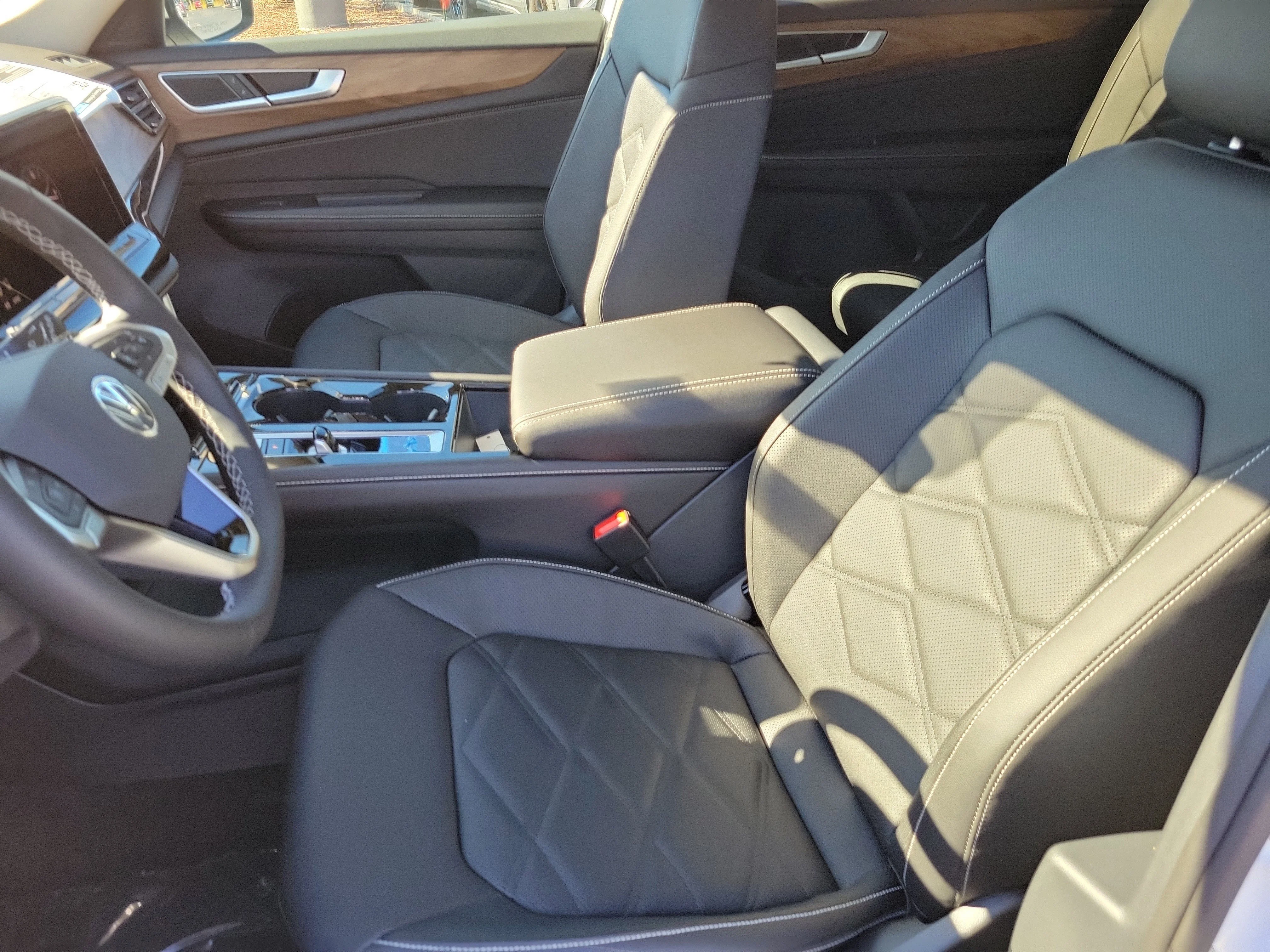 2026 Volkswagen Atlas SE w/Tech - Photo 19