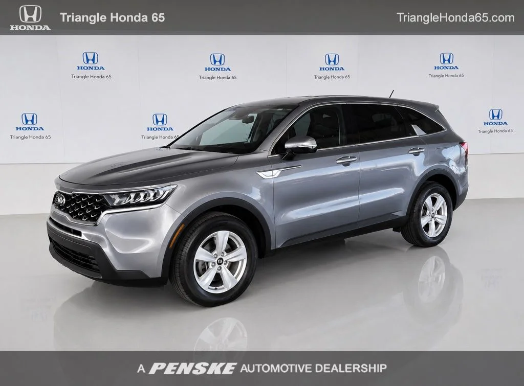 2021 Kia Sorento LX AT's photo