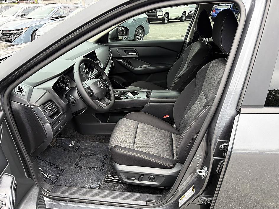 Certified Used 2026 Gun Metallic Nissan SV image 13