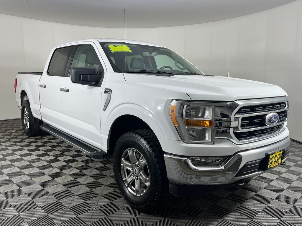 Used 2021 Oxford White Ford XLT image 3
