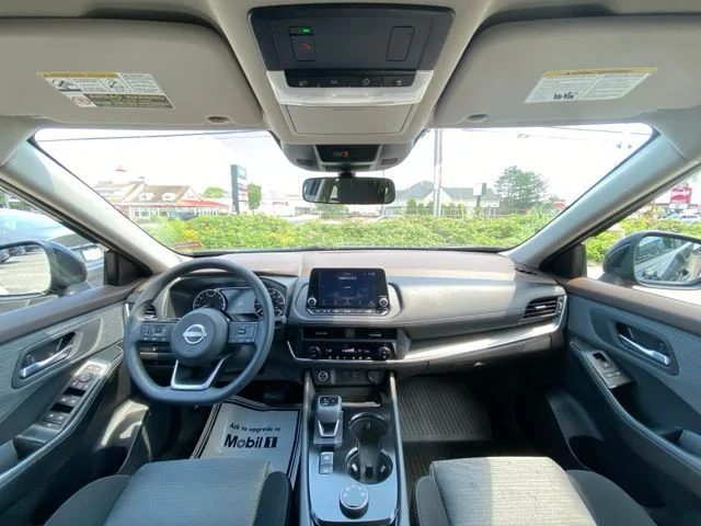 Used 2023 Super Black Nissan SV image 18