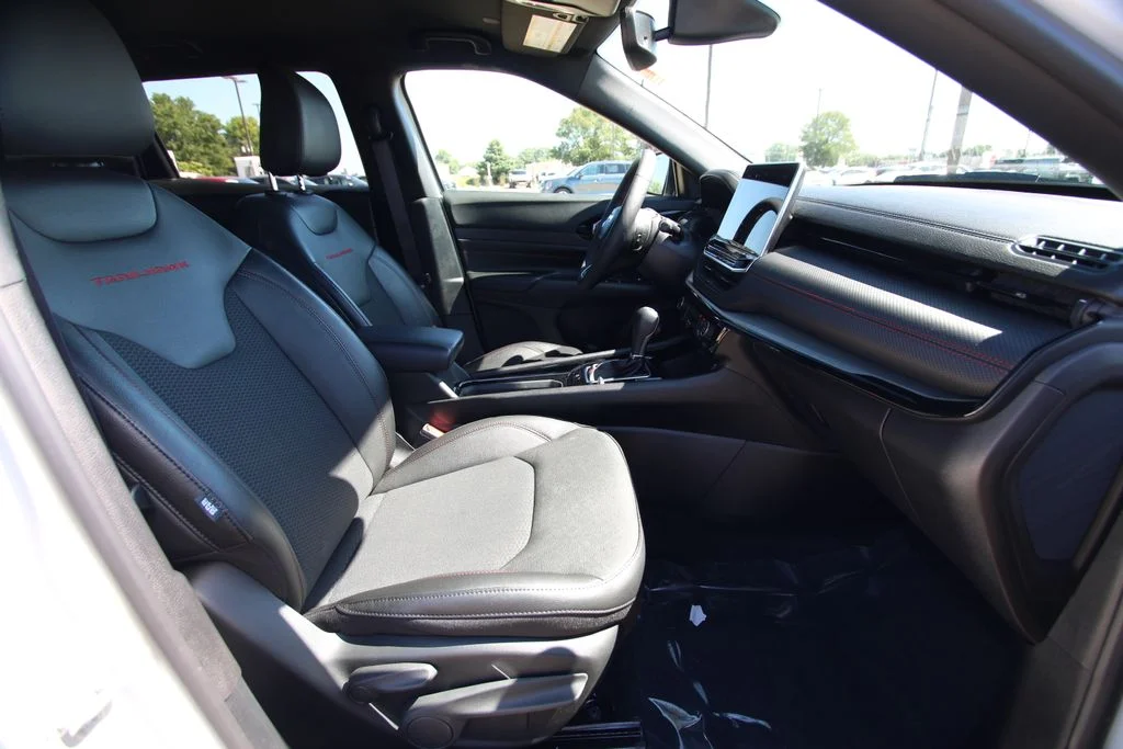 Used 2024 White Jeep Trailhawk image 8