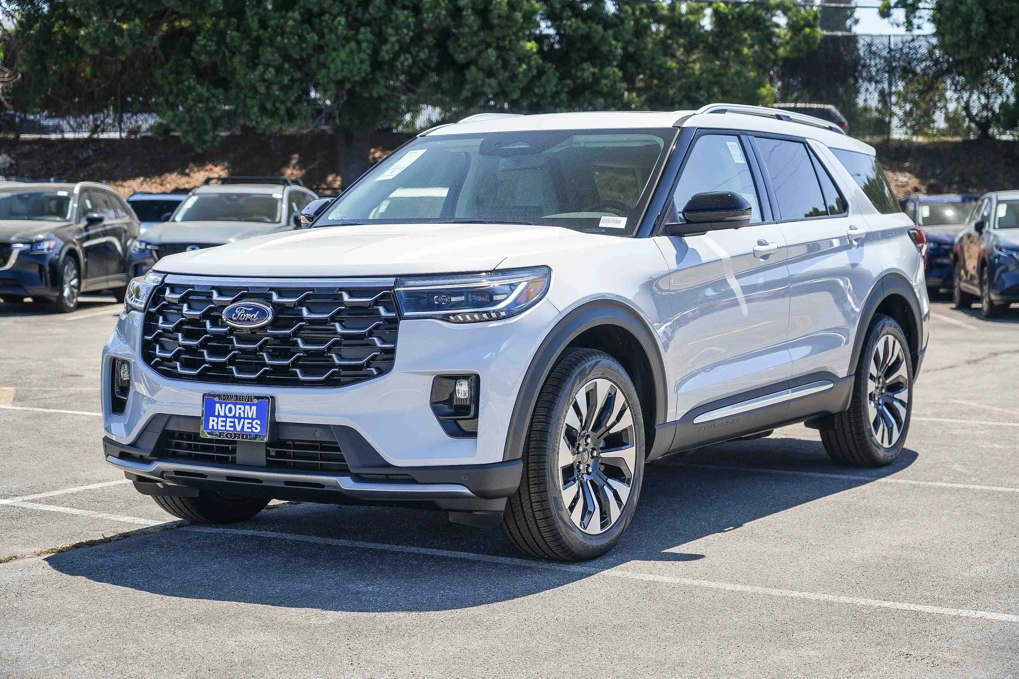 New 2026 Space White Metallic Ford Platinum™ image 5