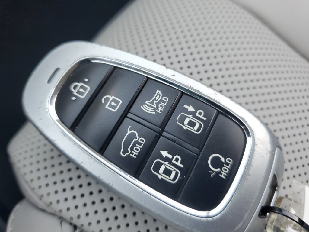 Used 2024 Gray Hyundai Calligraphy image 29