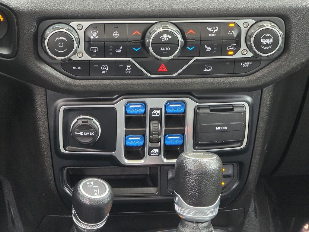 Certified Used 2024 Crystal Metallic Jeep Sport S image 33