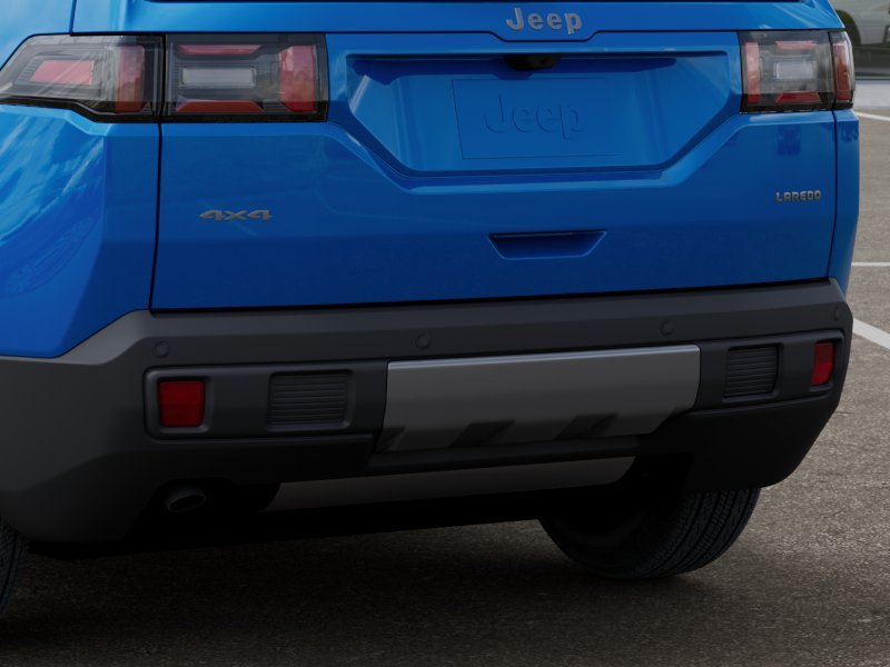 New 2026 Hydro Blue Pearl-Coat Exterior Paint Jeep Laredo image 33